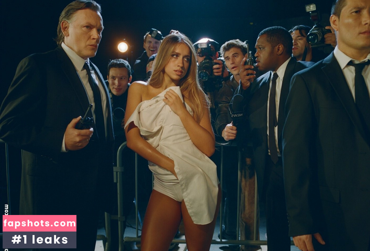 Tate McRae gallery photo #96