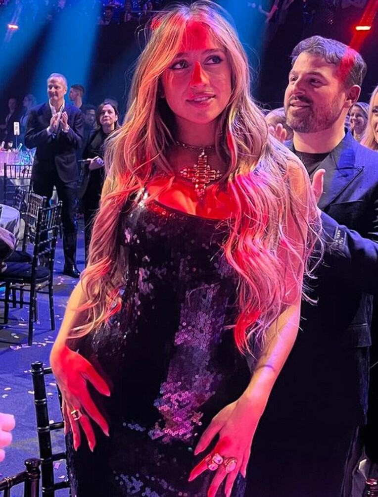 tate-mcrae gallery photo #627