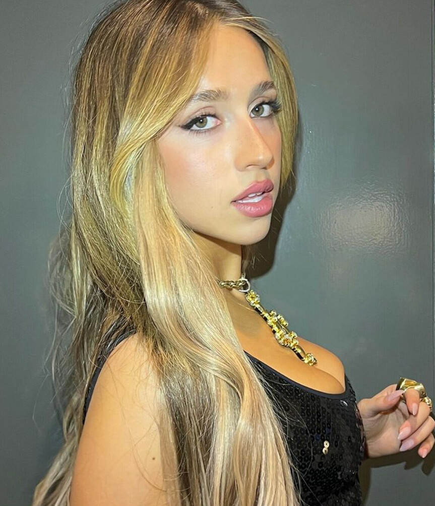 tate-mcrae gallery photo #631