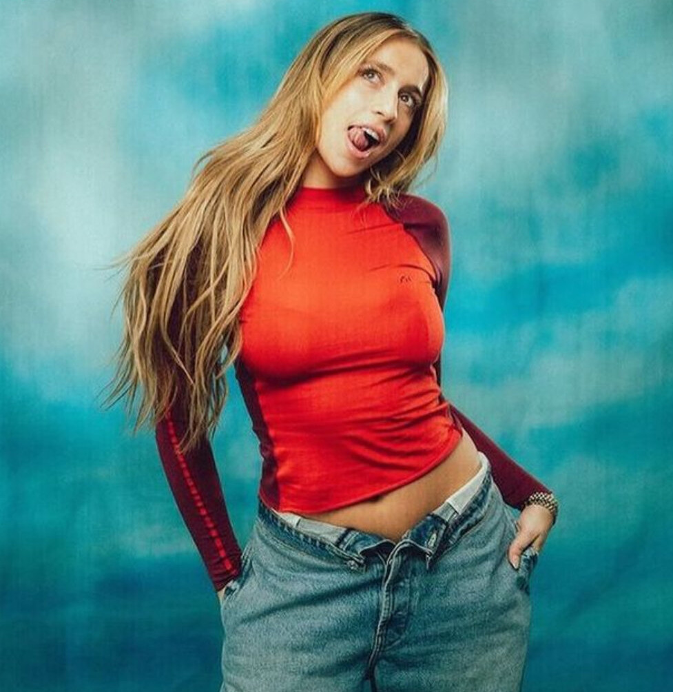 tate-mcrae gallery photo #688