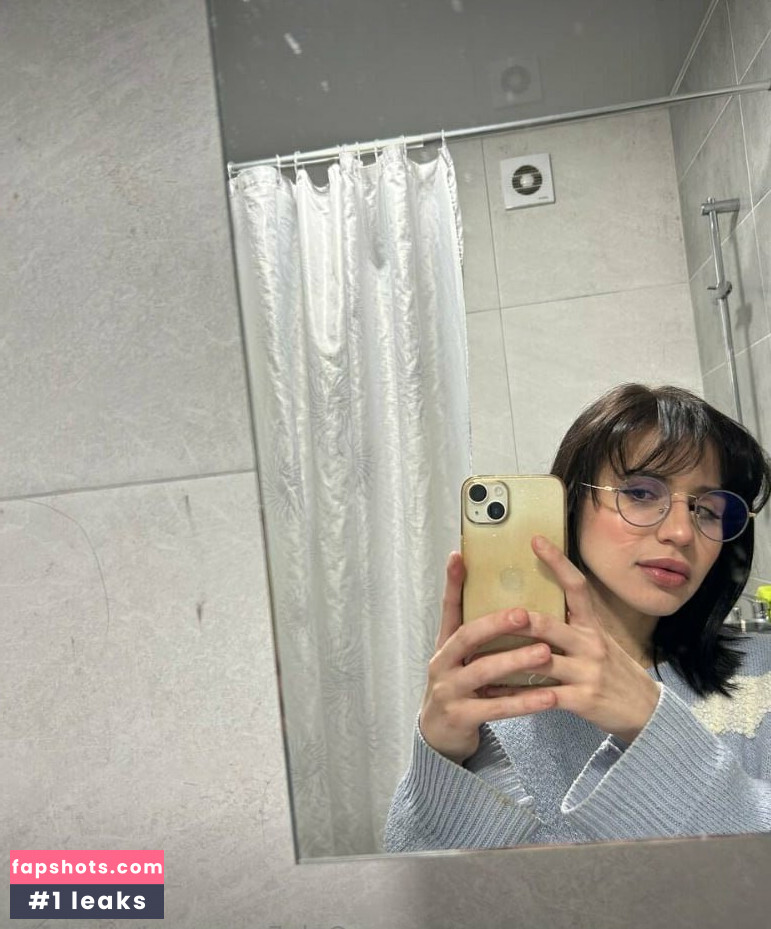 tati_cutie gallery photo #6