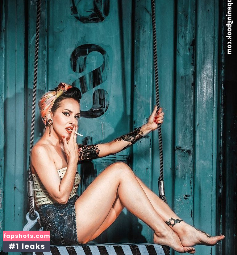 Tatiana Shmayluk gallery photo #30