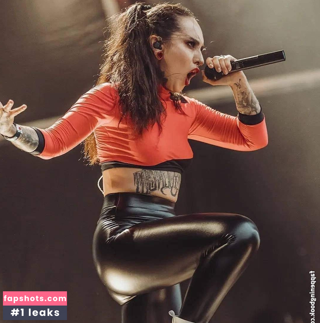 Tatiana Shmayluk gallery photo #37