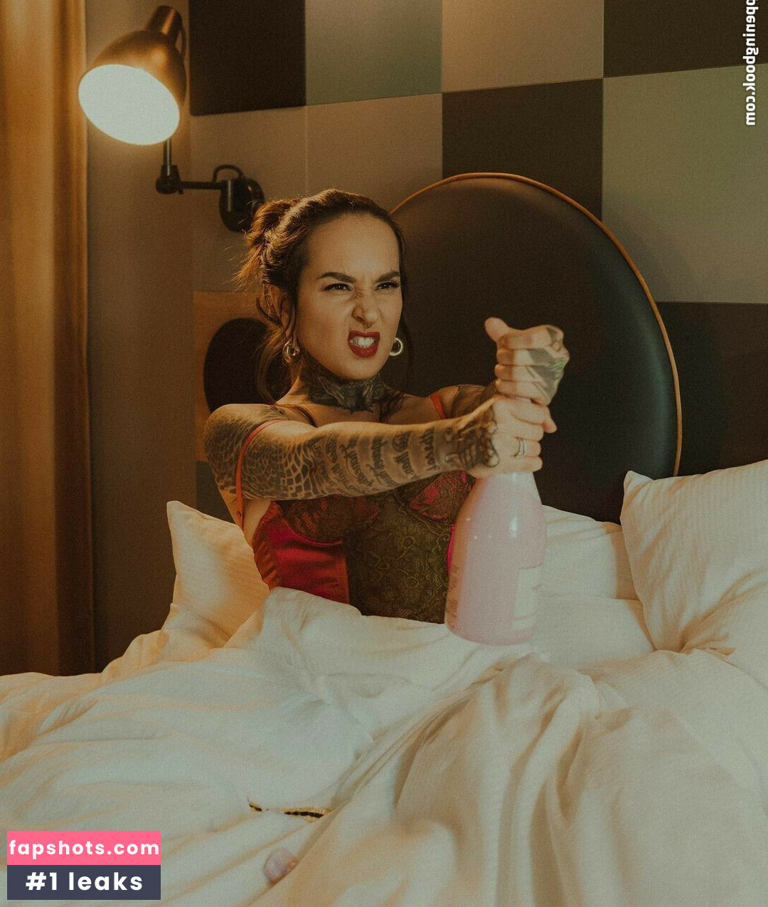 Tatiana Shmayluk gallery photo #9