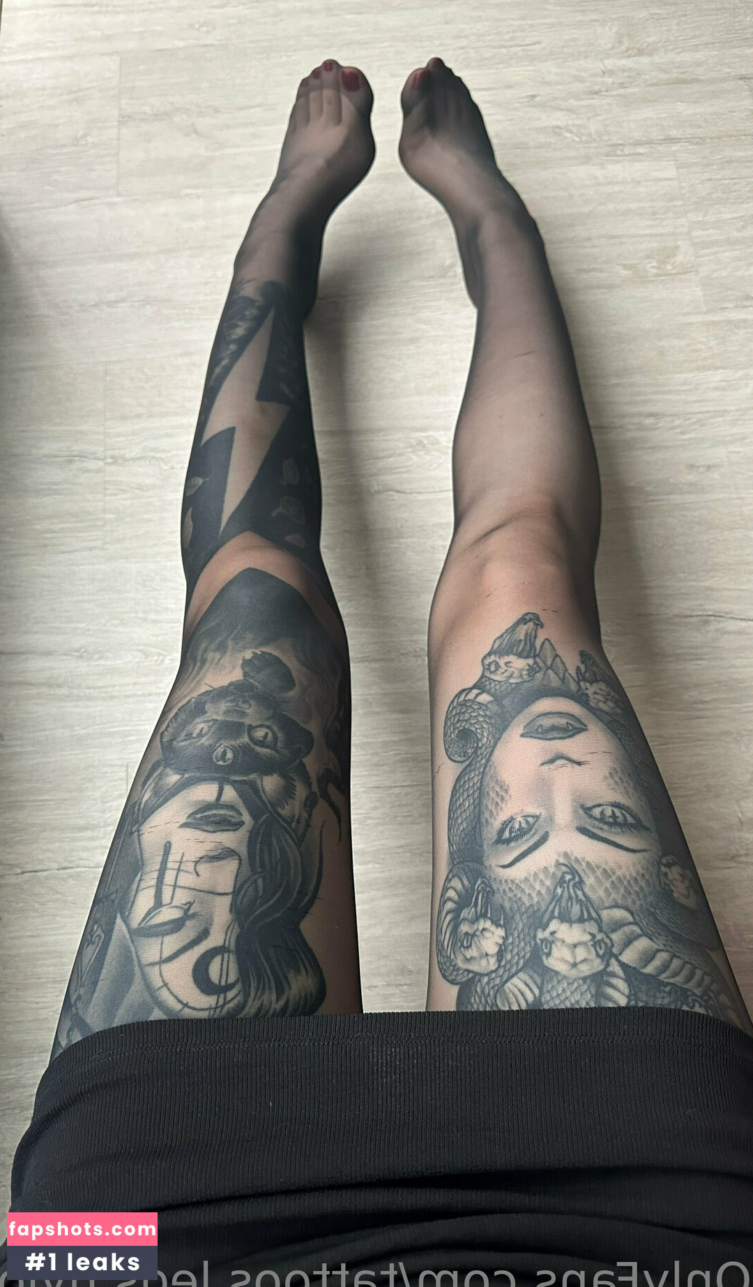 tattoos.legs.nylons.free gallery photo #3