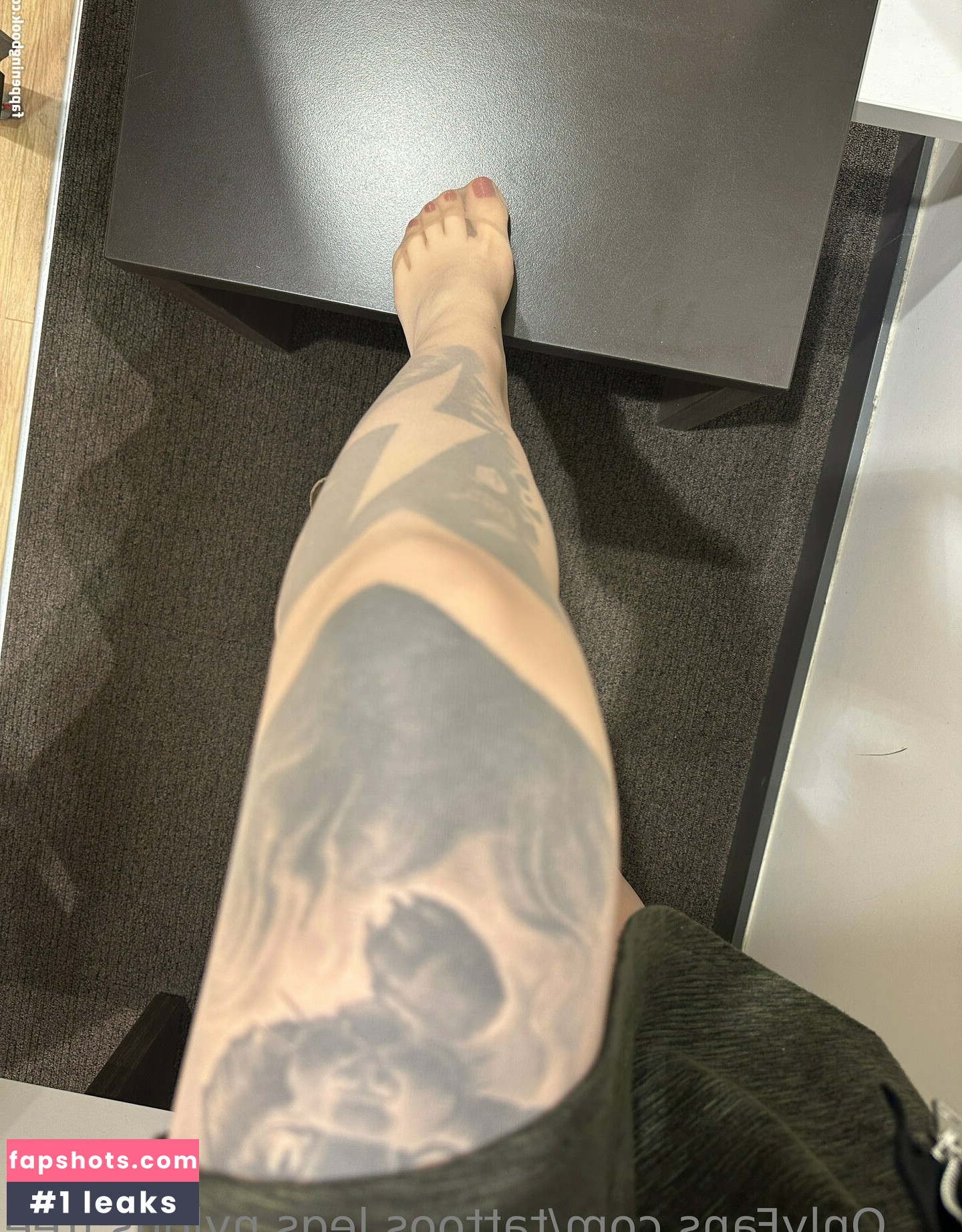 tattoos.legs.nylons.free gallery photo #33