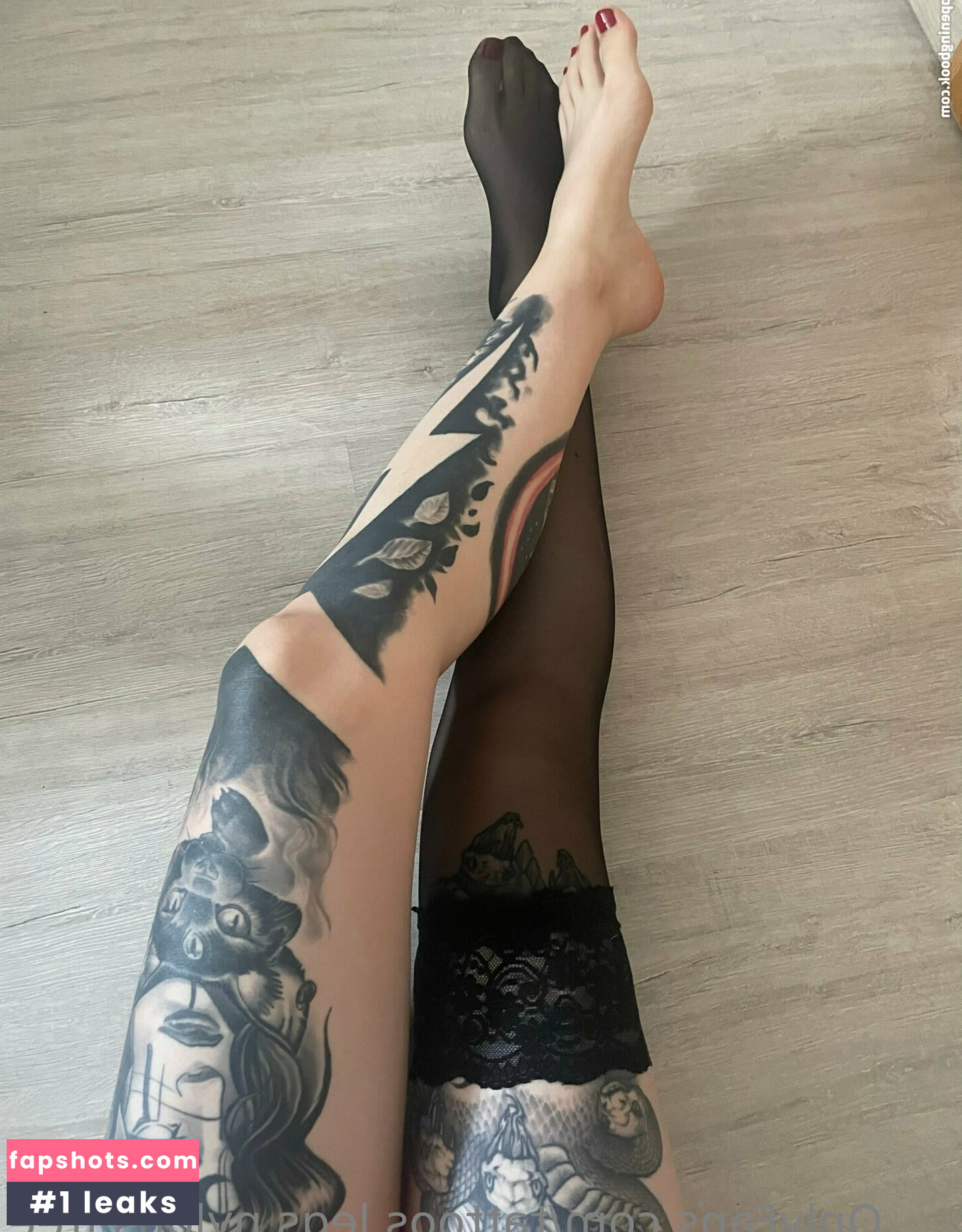 tattoos.legs.nylons.free gallery photo #34