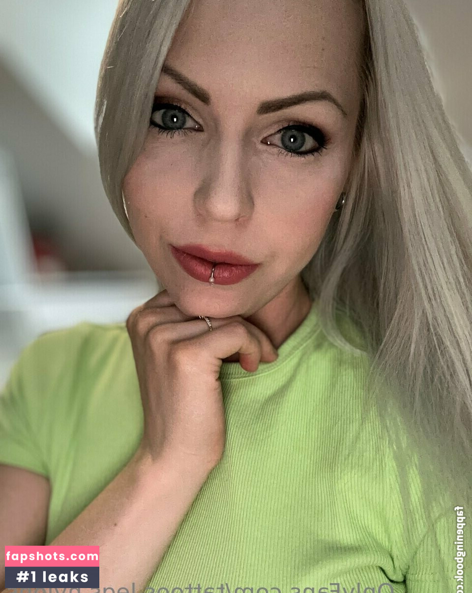 tattoos.legs.nylons gallery photo #26