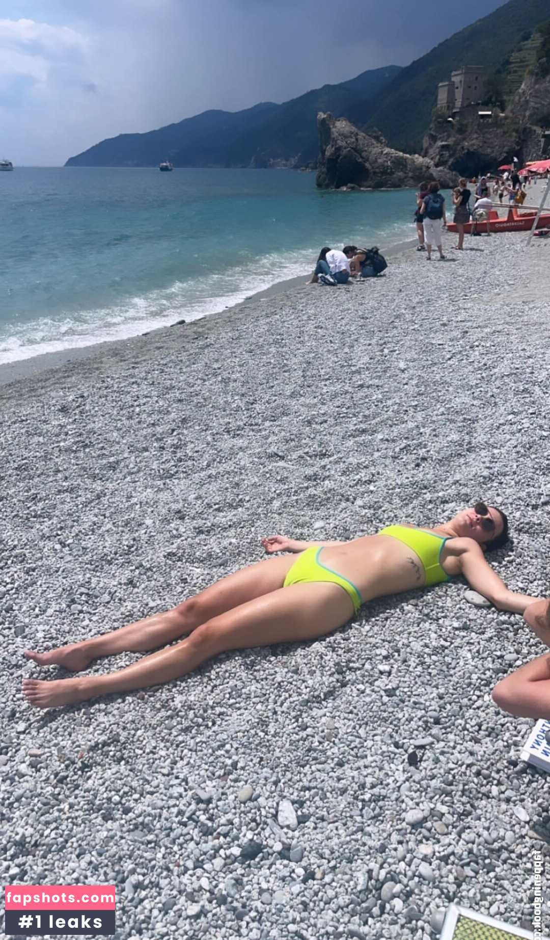 Tatum Dahl gallery photo #9