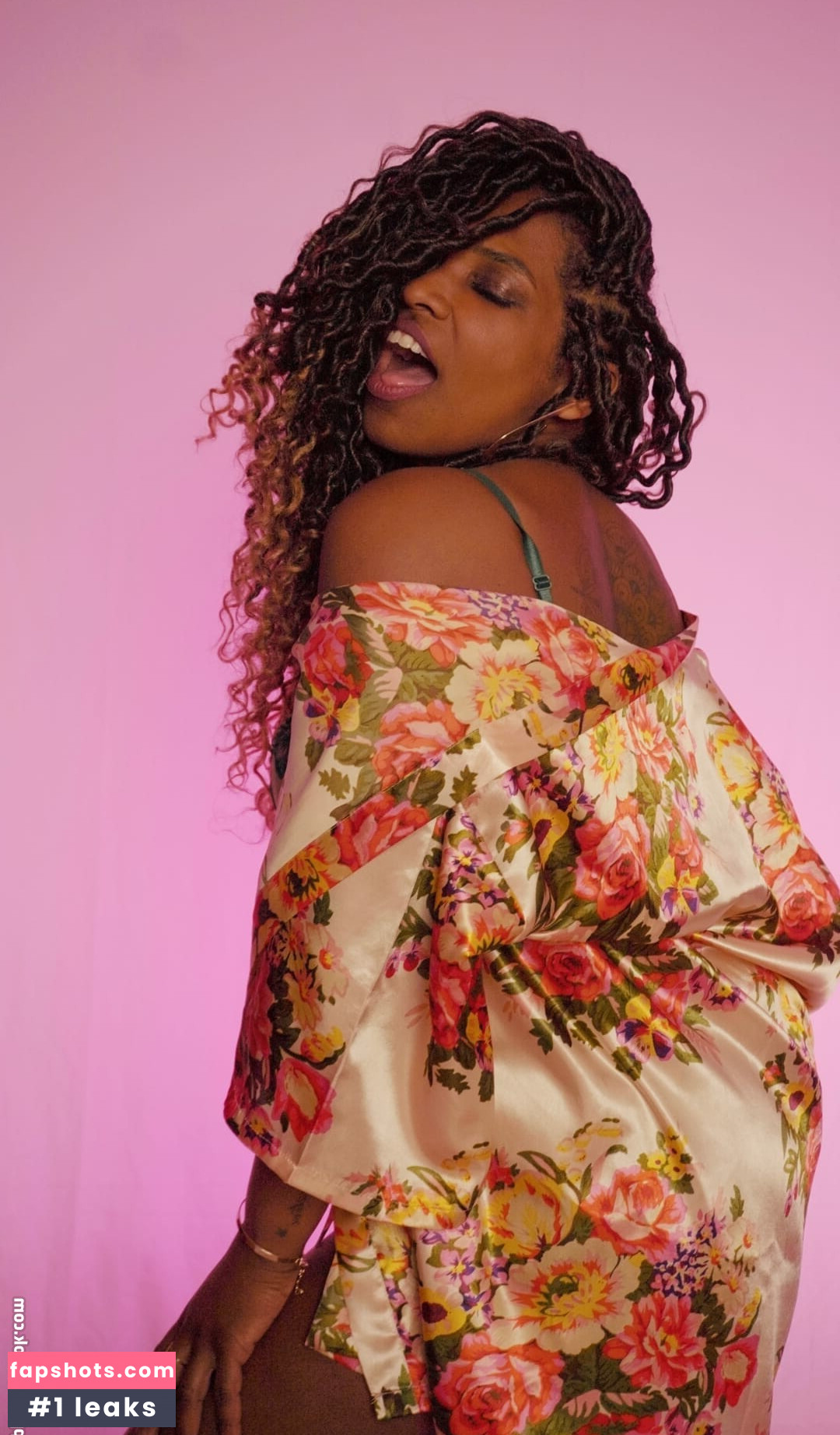 Tavares Francyelly gallery photo #3