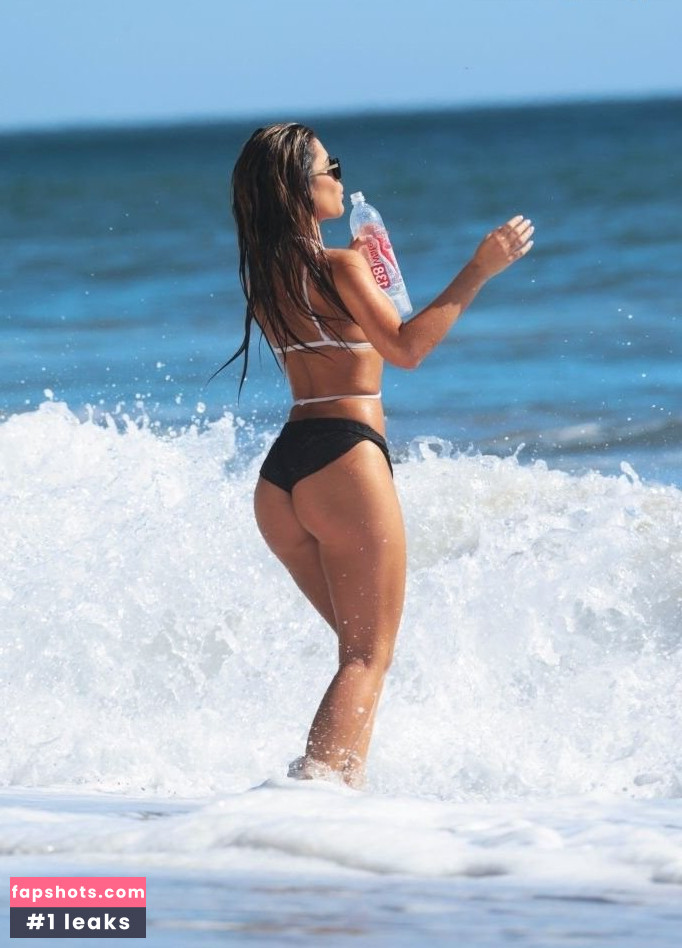 Tawny Jordan gallery photo #83