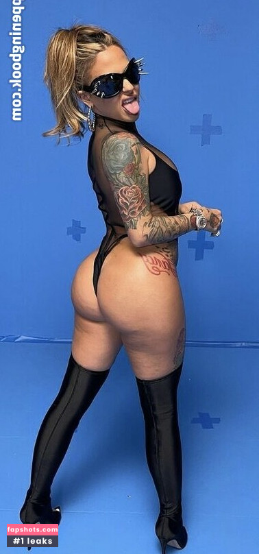 Tay Money gallery photo #30