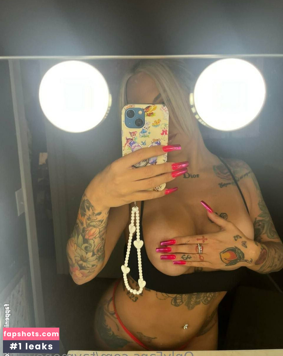 Tay Money gallery photo #9