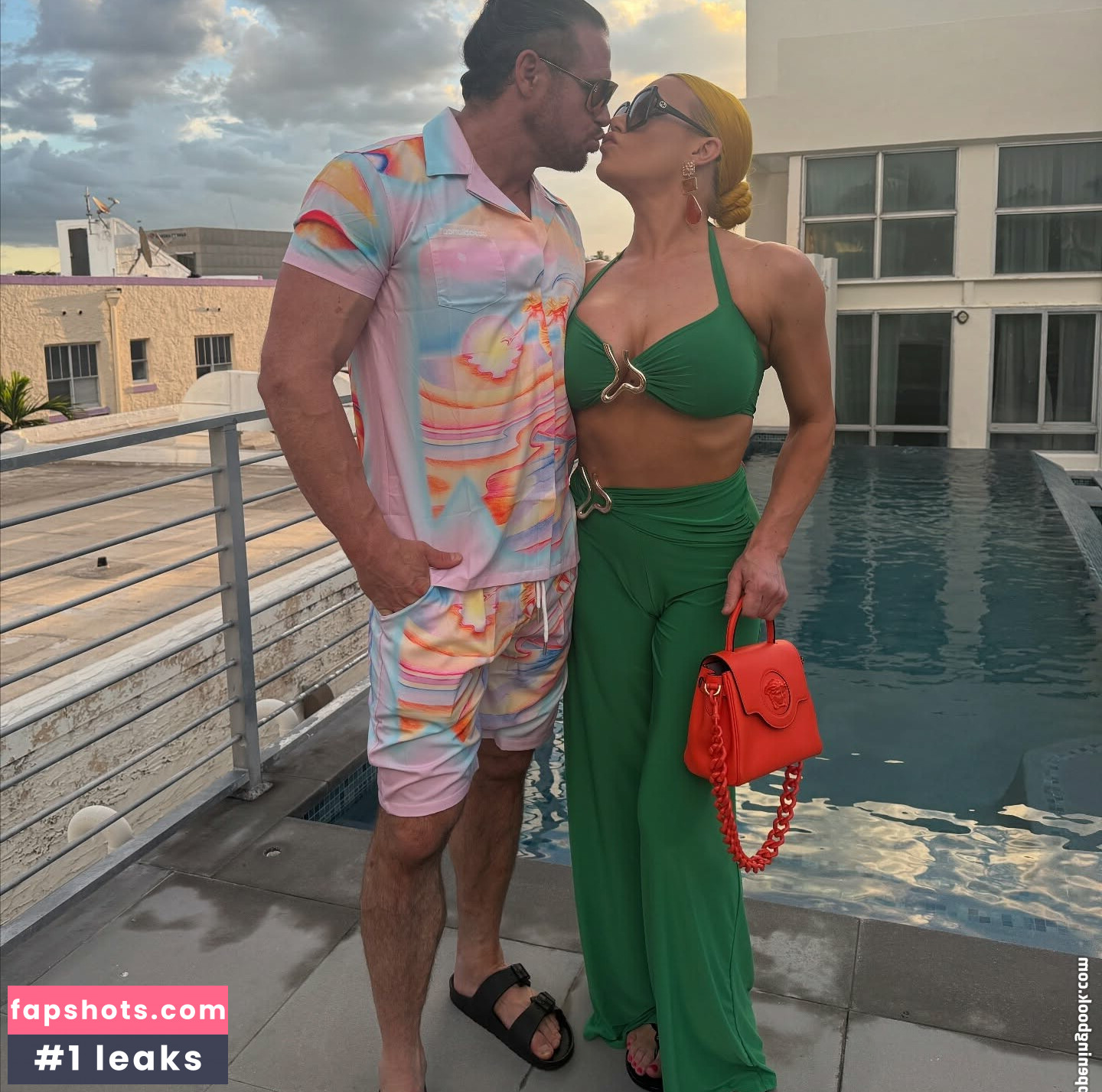 Taya Valkyrie gallery photo #2