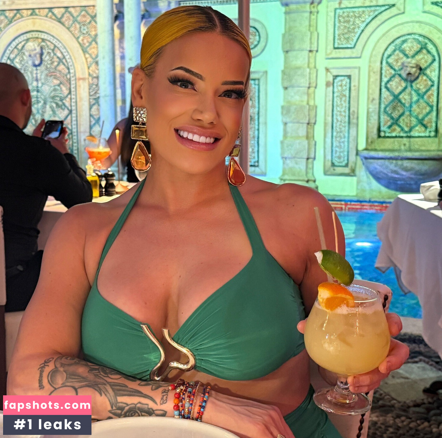 Taya Valkyrie gallery photo #3