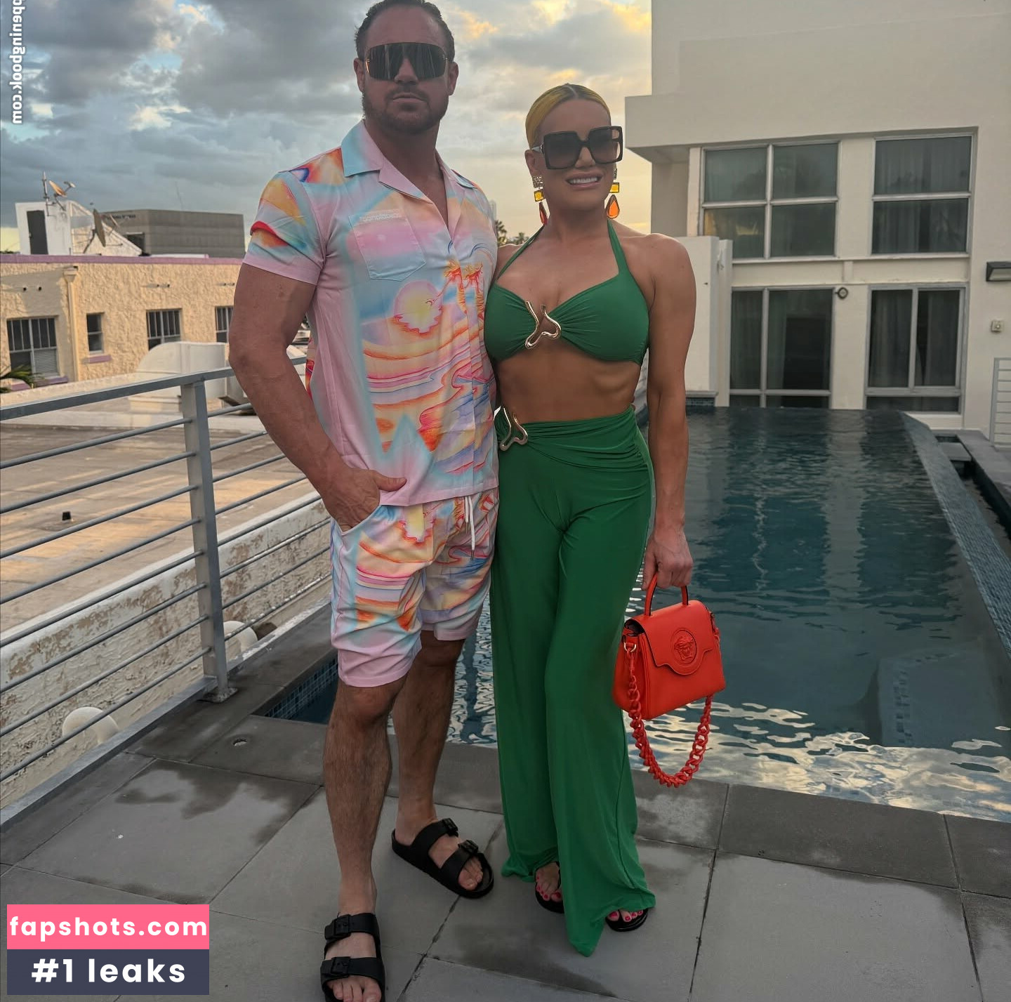 Taya Valkyrie gallery photo #4