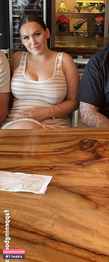 Tayla Cooper gallery photo #22