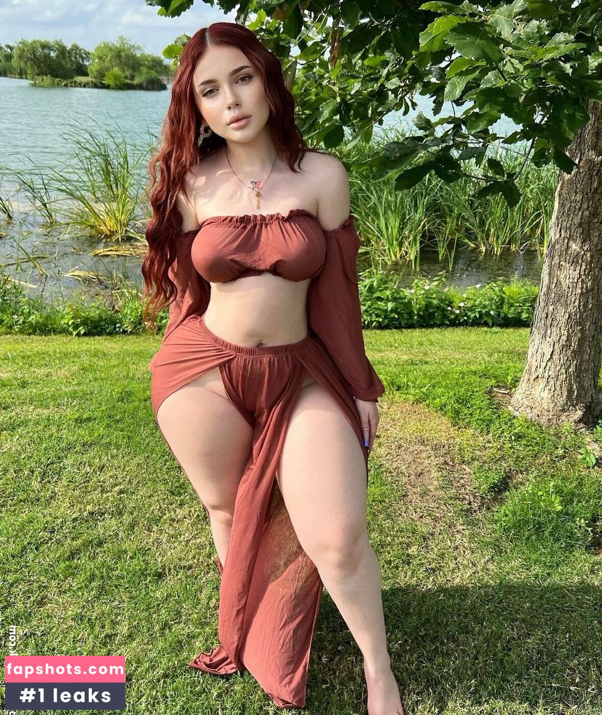 taylerhillss gallery photo #2