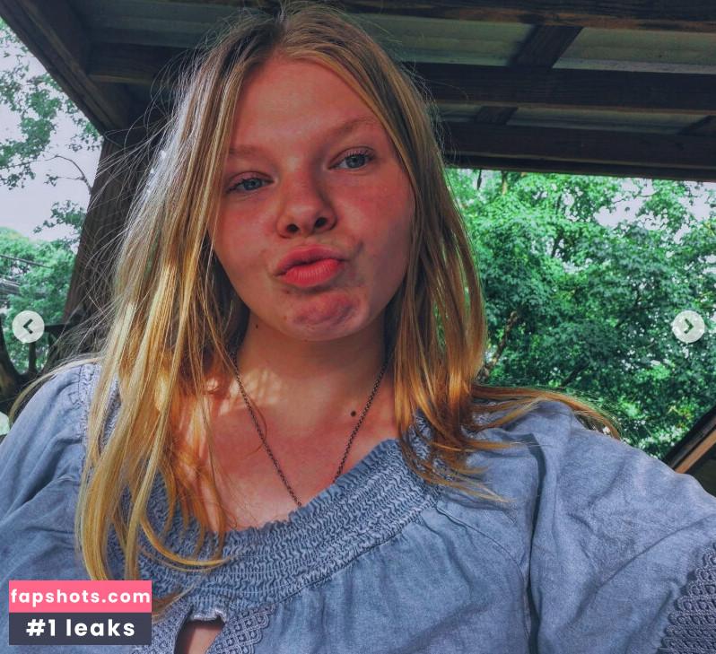 Taylor_4_2_0 gallery photo #2