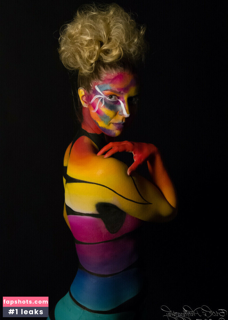 Taylor Ann Tracy gallery photo #23