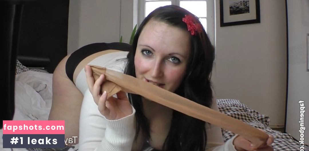 Taylor-Burton Nude Leaks OnlyFans Photos #31 - LeakJerk