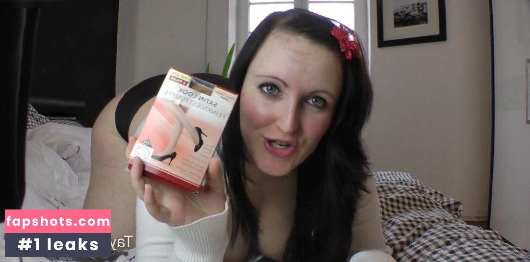 Taylor-Burton Nude Leaks OnlyFans Photos #35 - LeakJerk