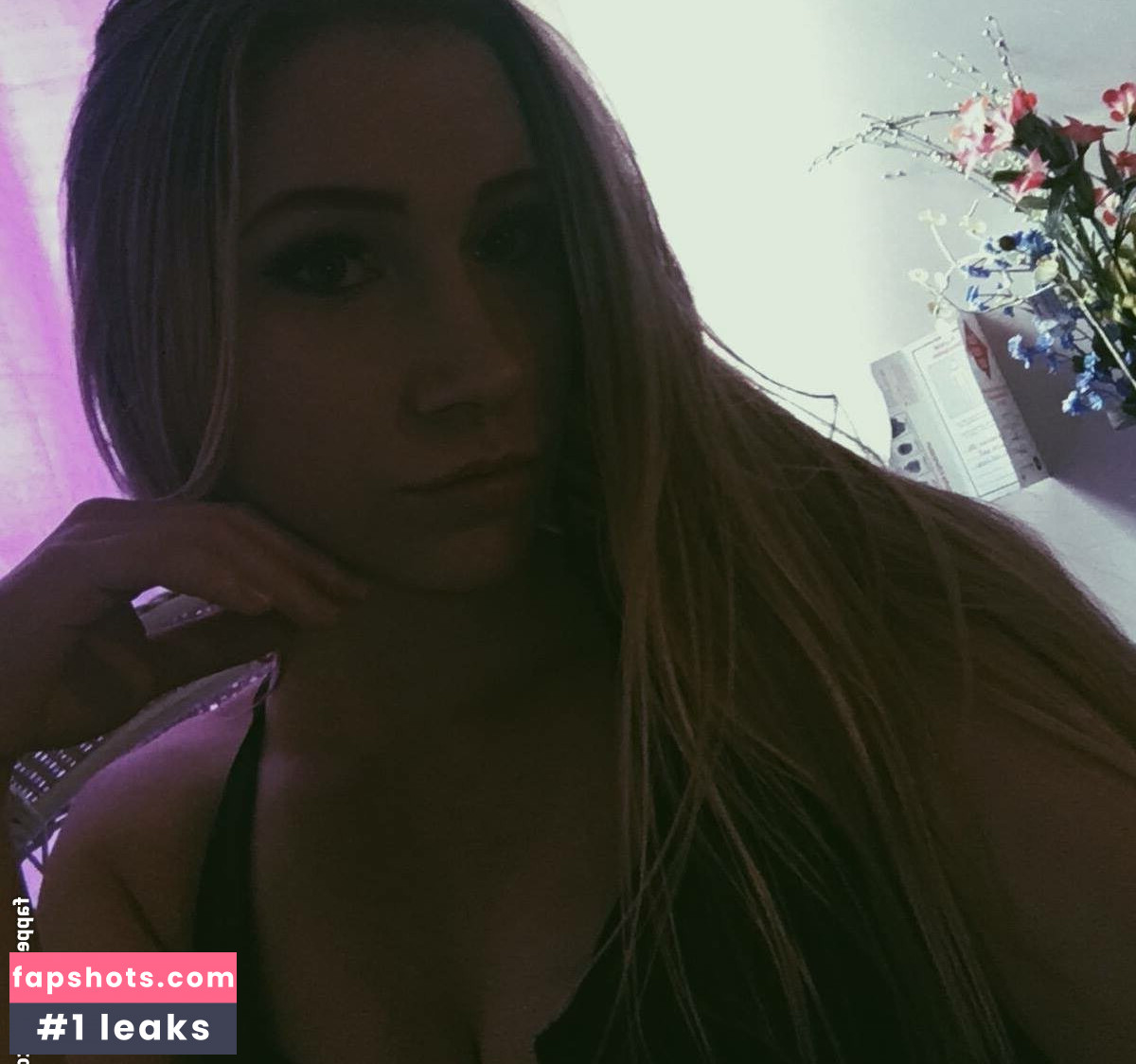 Taylor Flewin gallery photo #79