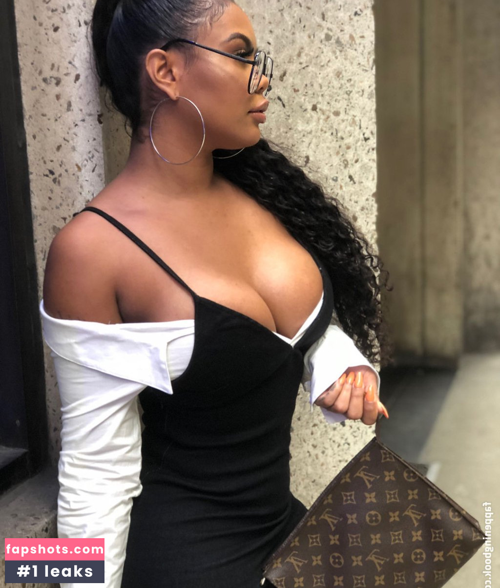 Taylor Hing gallery photo #36