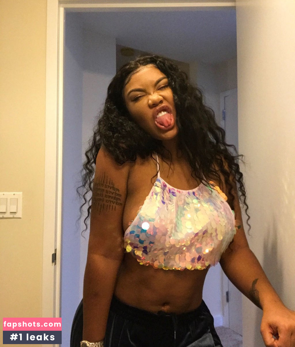 Taylor Hing gallery photo #37