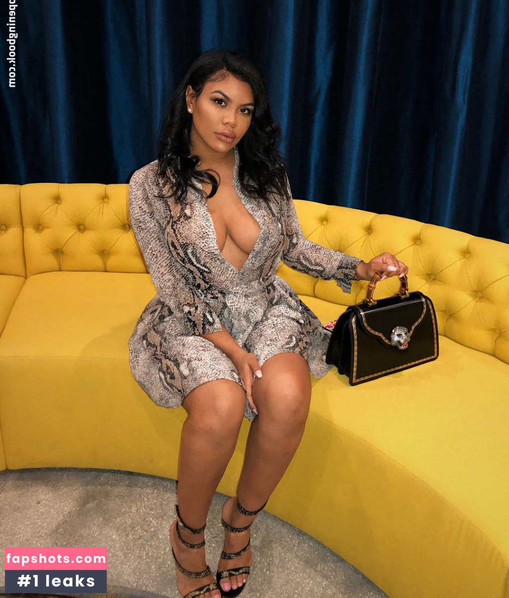 Taylor Hing gallery photo #48