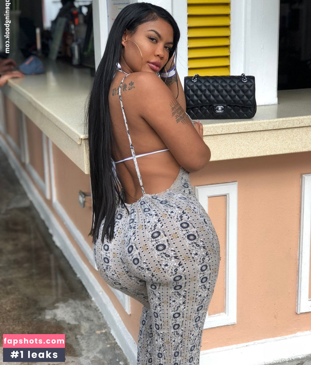 Taylor Hing gallery photo #56