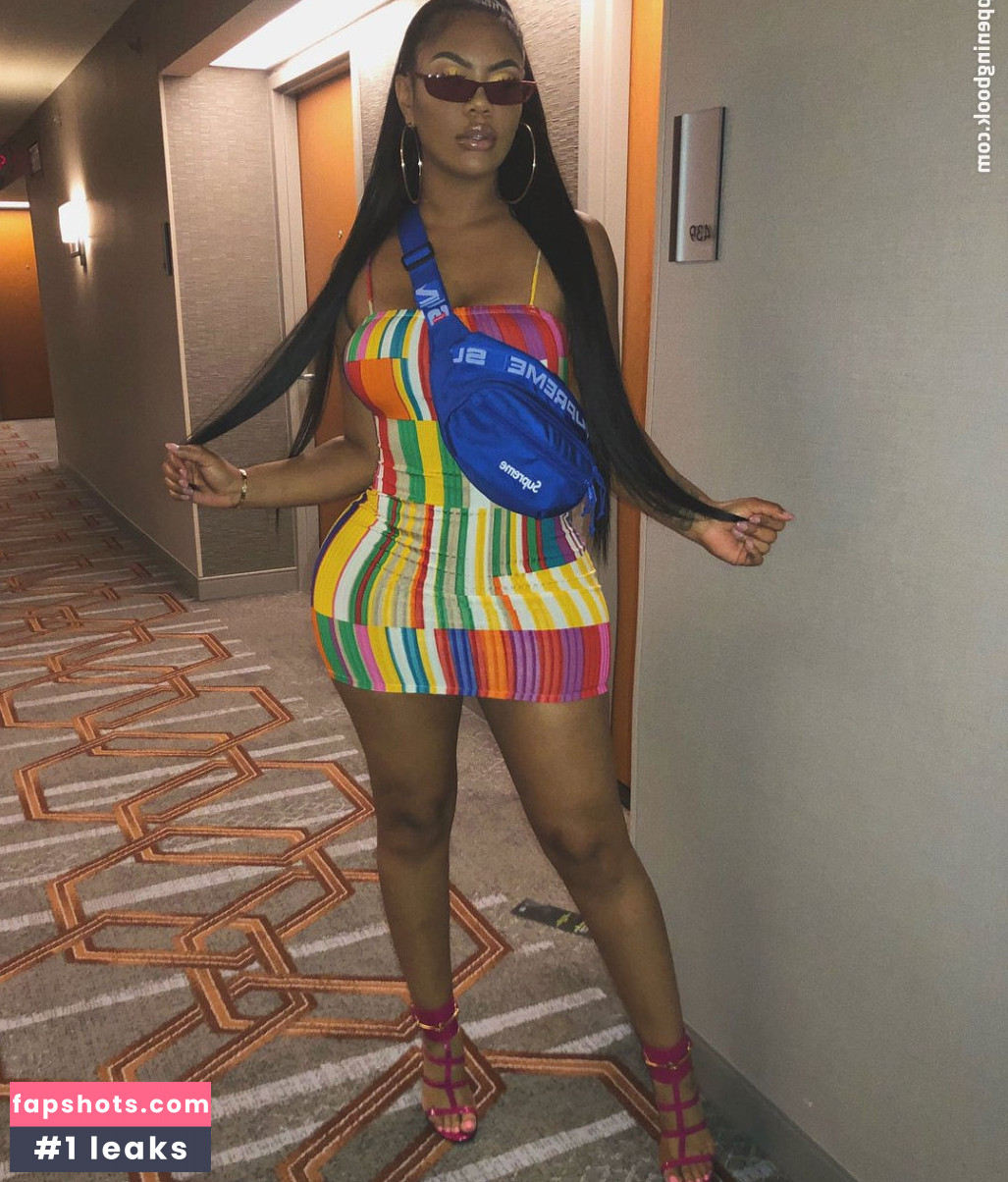 Taylor Hing gallery photo #59