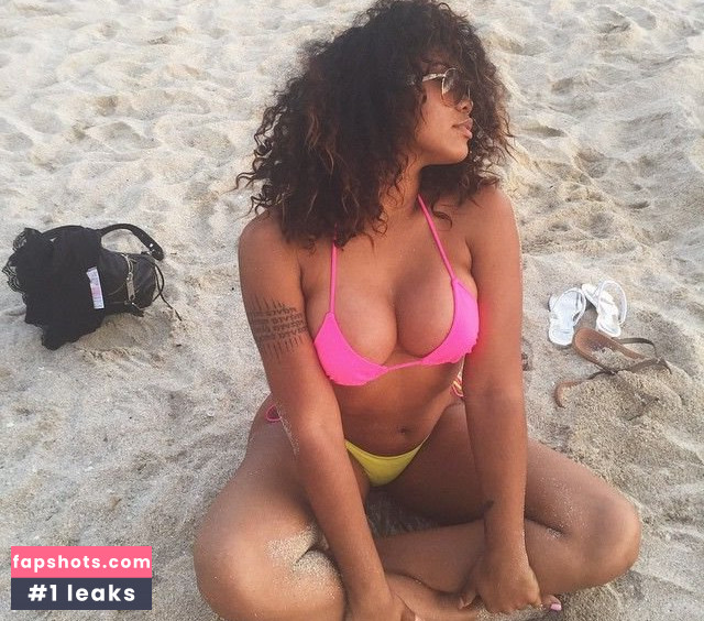 Taylor Hing gallery photo #67