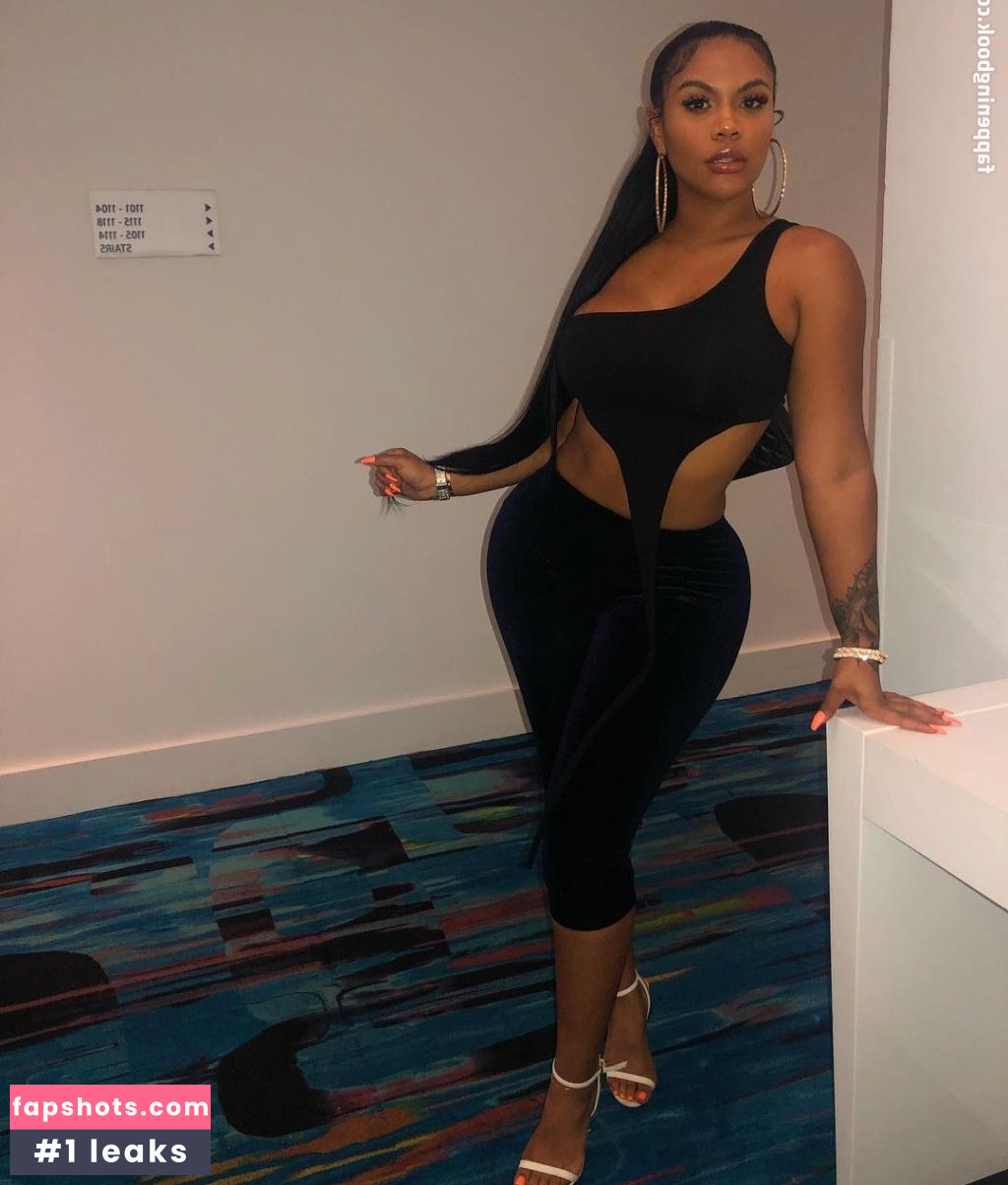 Taylor Hing gallery photo #69