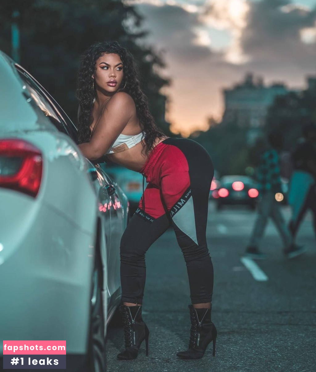 Taylor Hing gallery photo #70