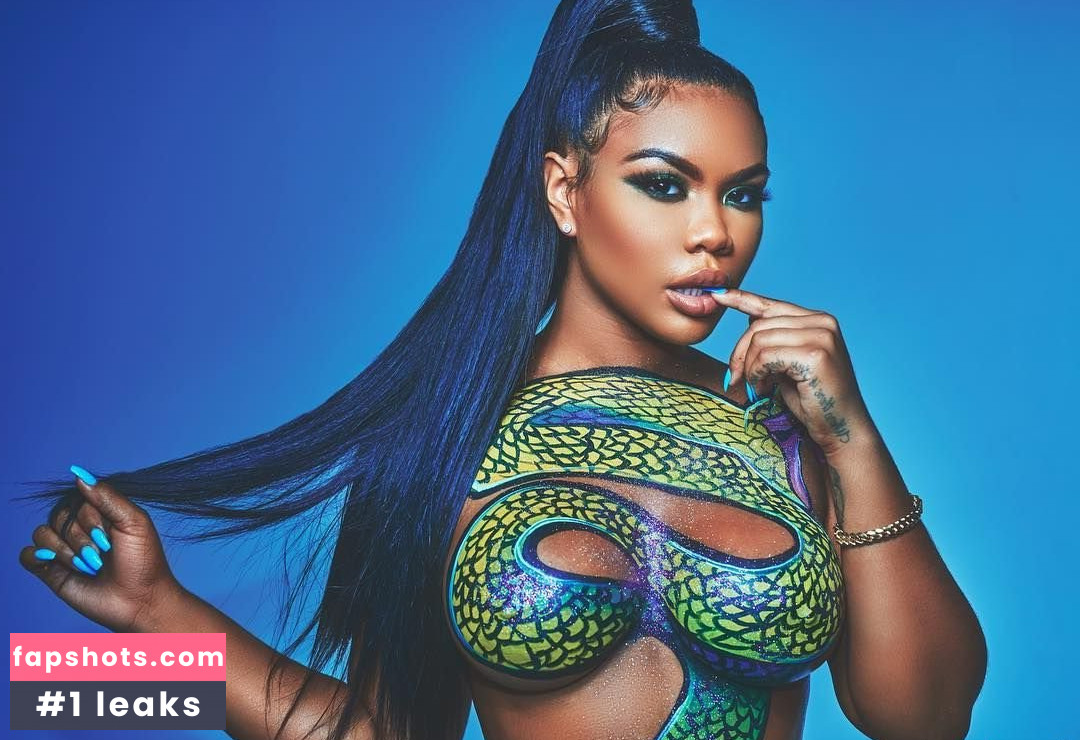 Taylor Hing gallery photo #71