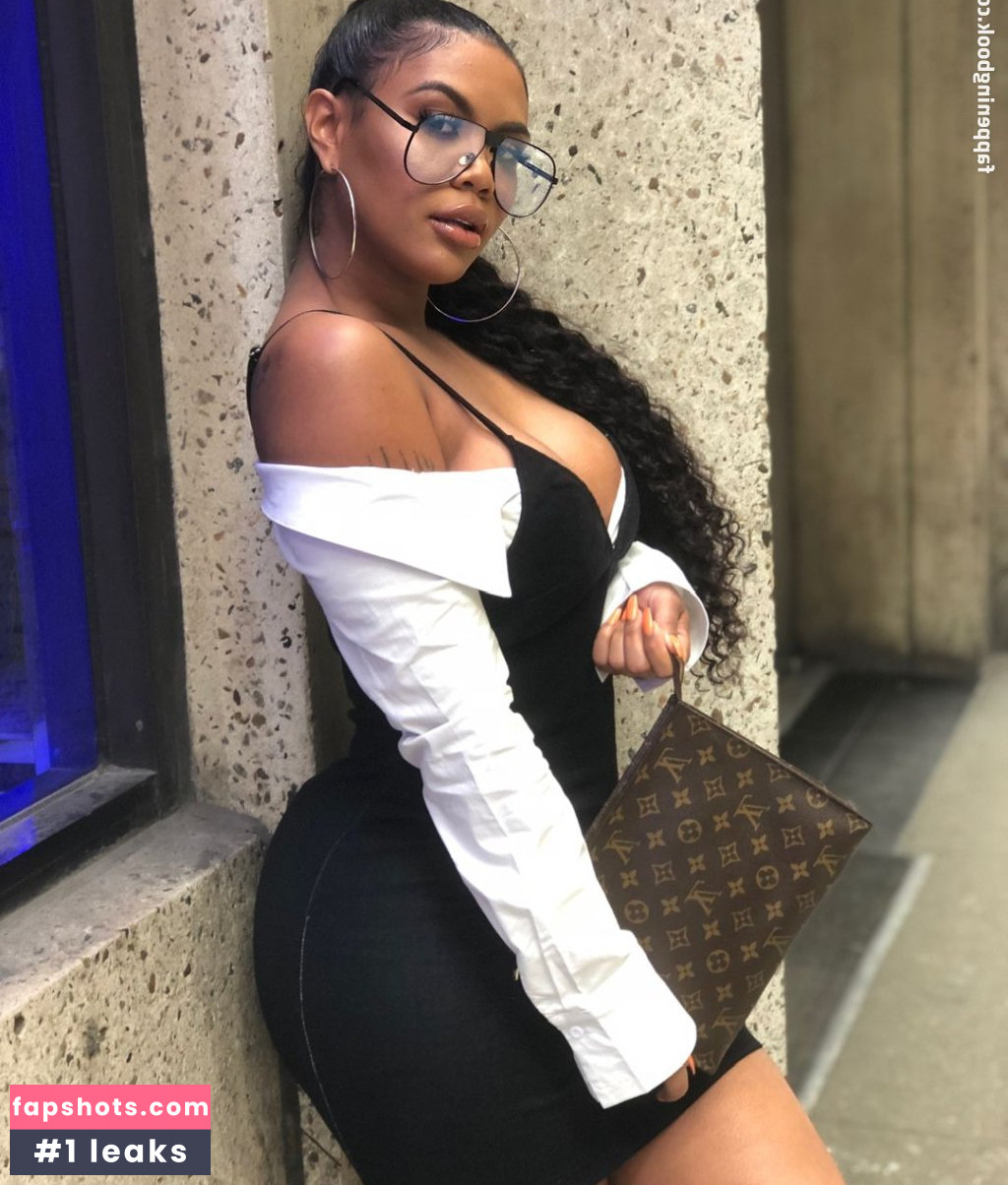 Taylor Hing gallery photo #78