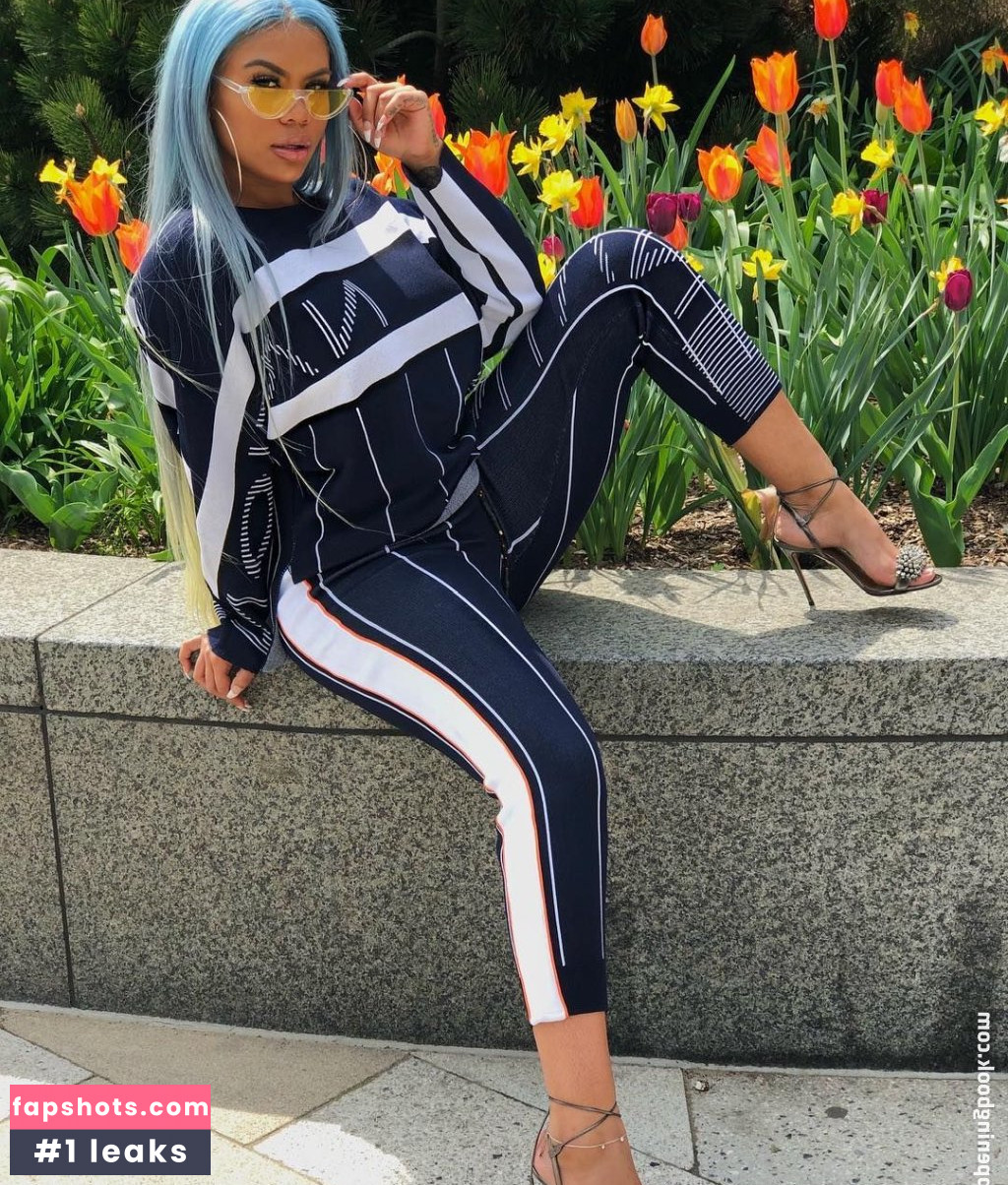 Taylor Hing gallery photo #85