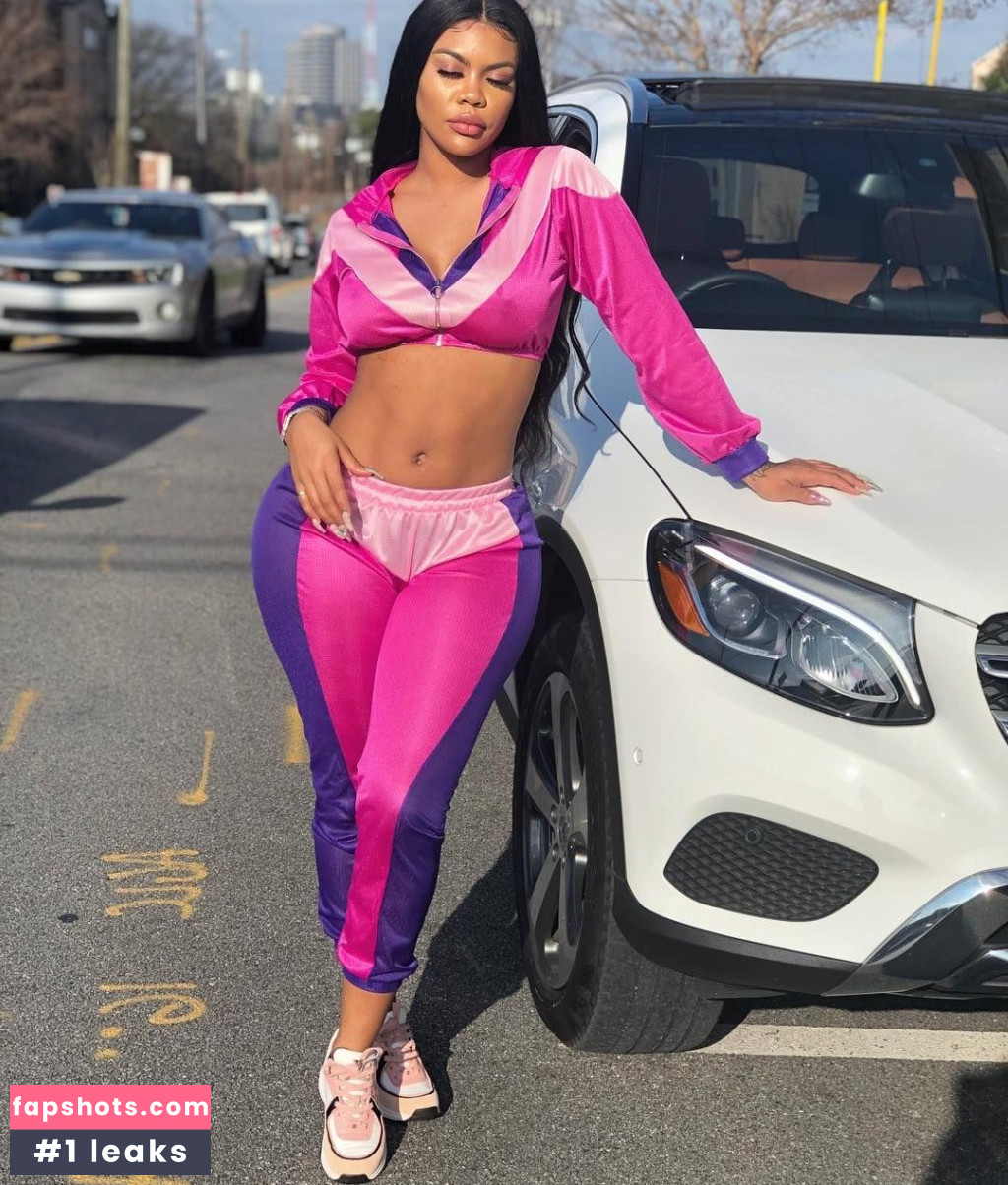 Taylor Hing gallery photo #92