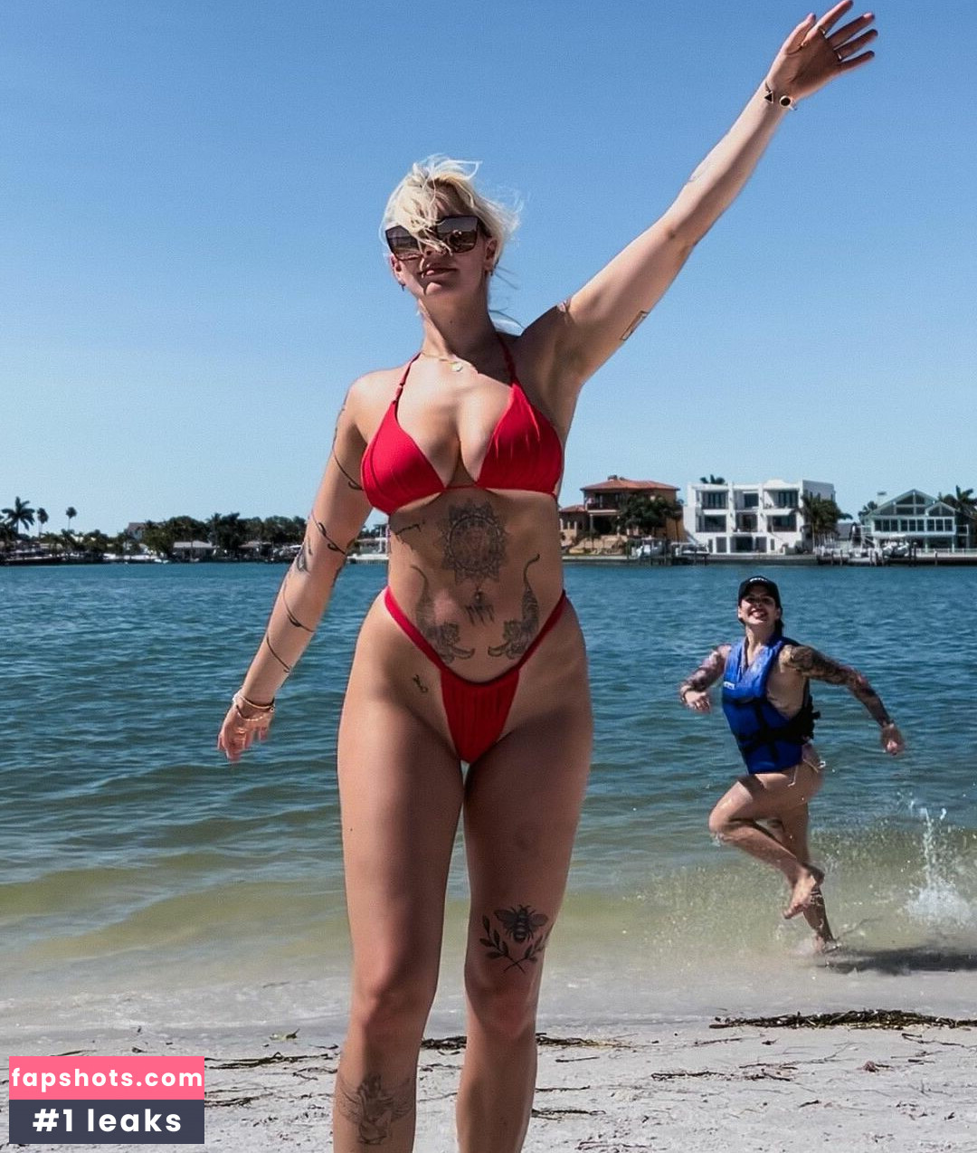 Taylor Hughs gallery photo #13