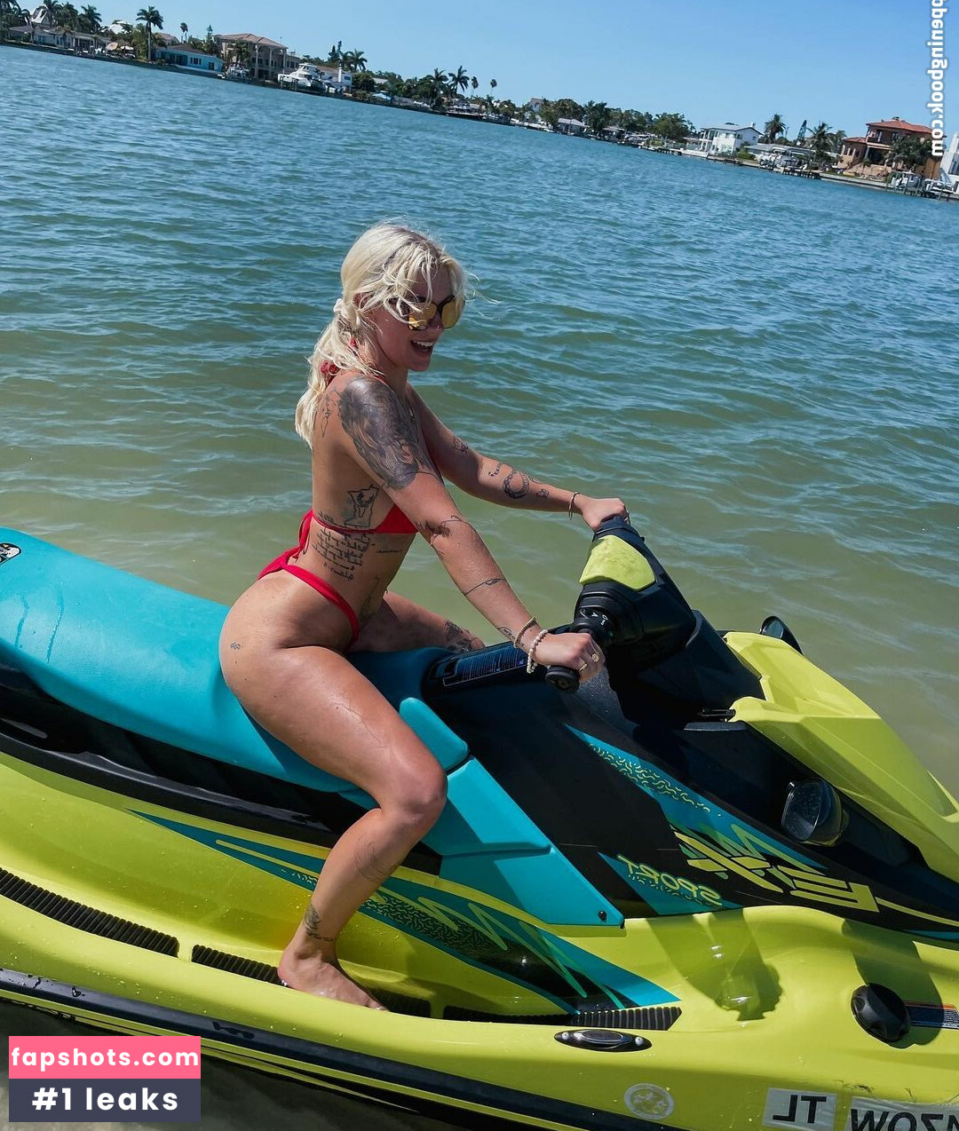 Taylor Hughs gallery photo #14