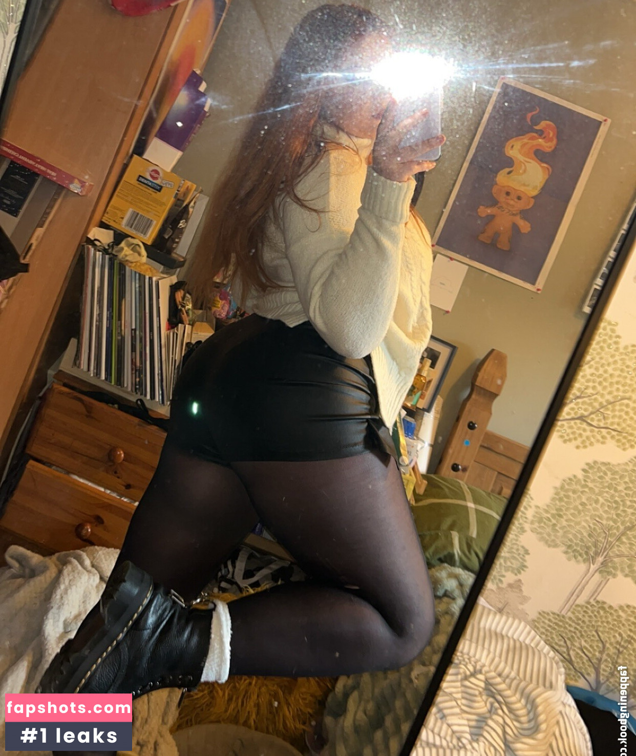 Taylor Hutchings gallery photo #15