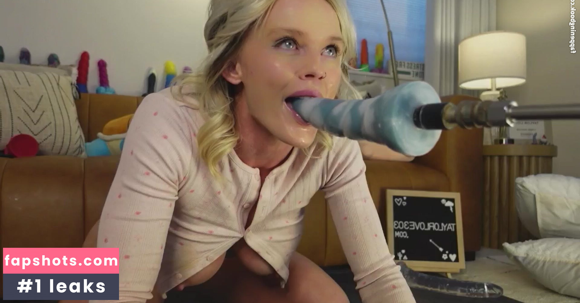 taylor_love_303 gallery photo #4