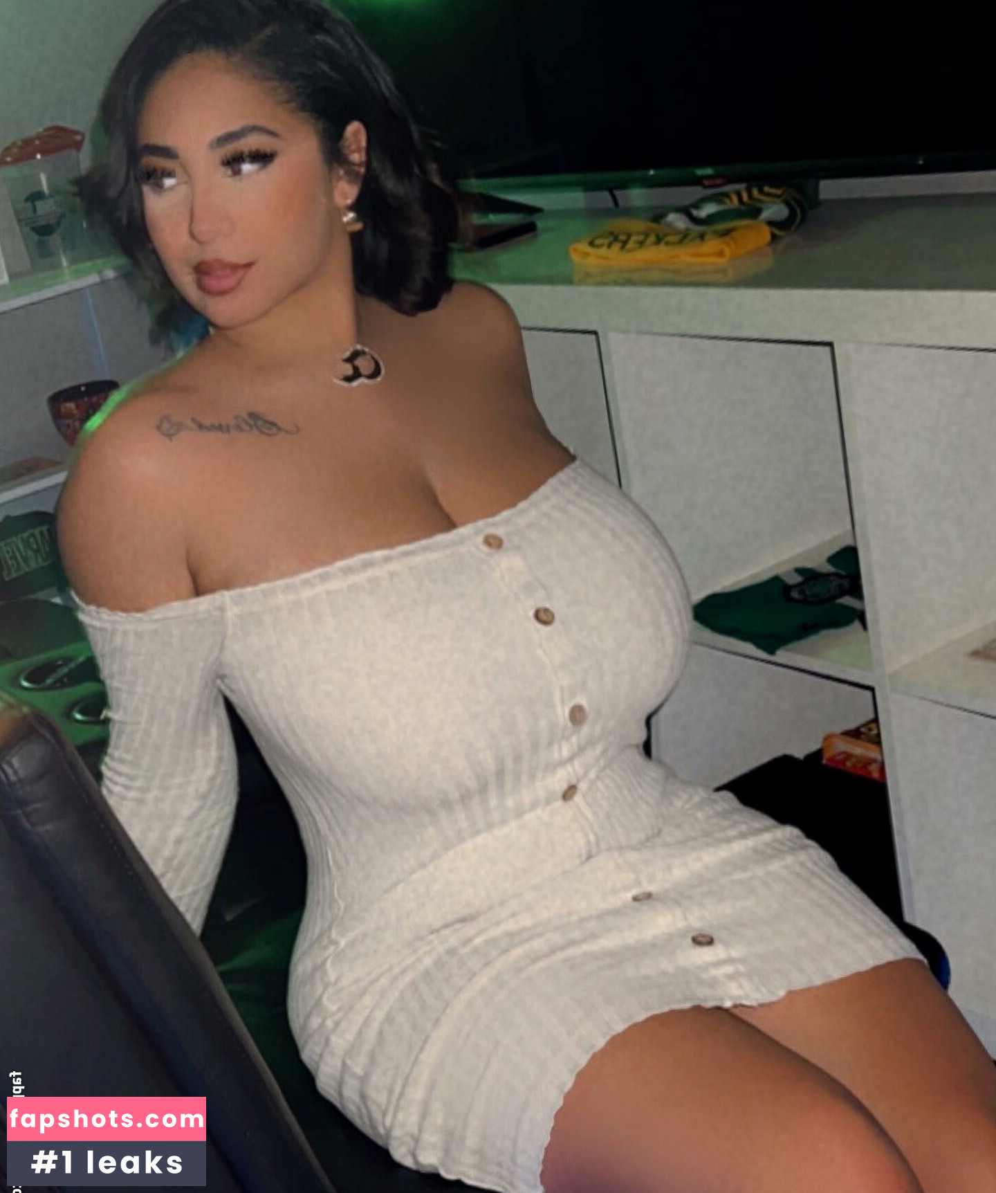 Taylor Loving gallery photo #2