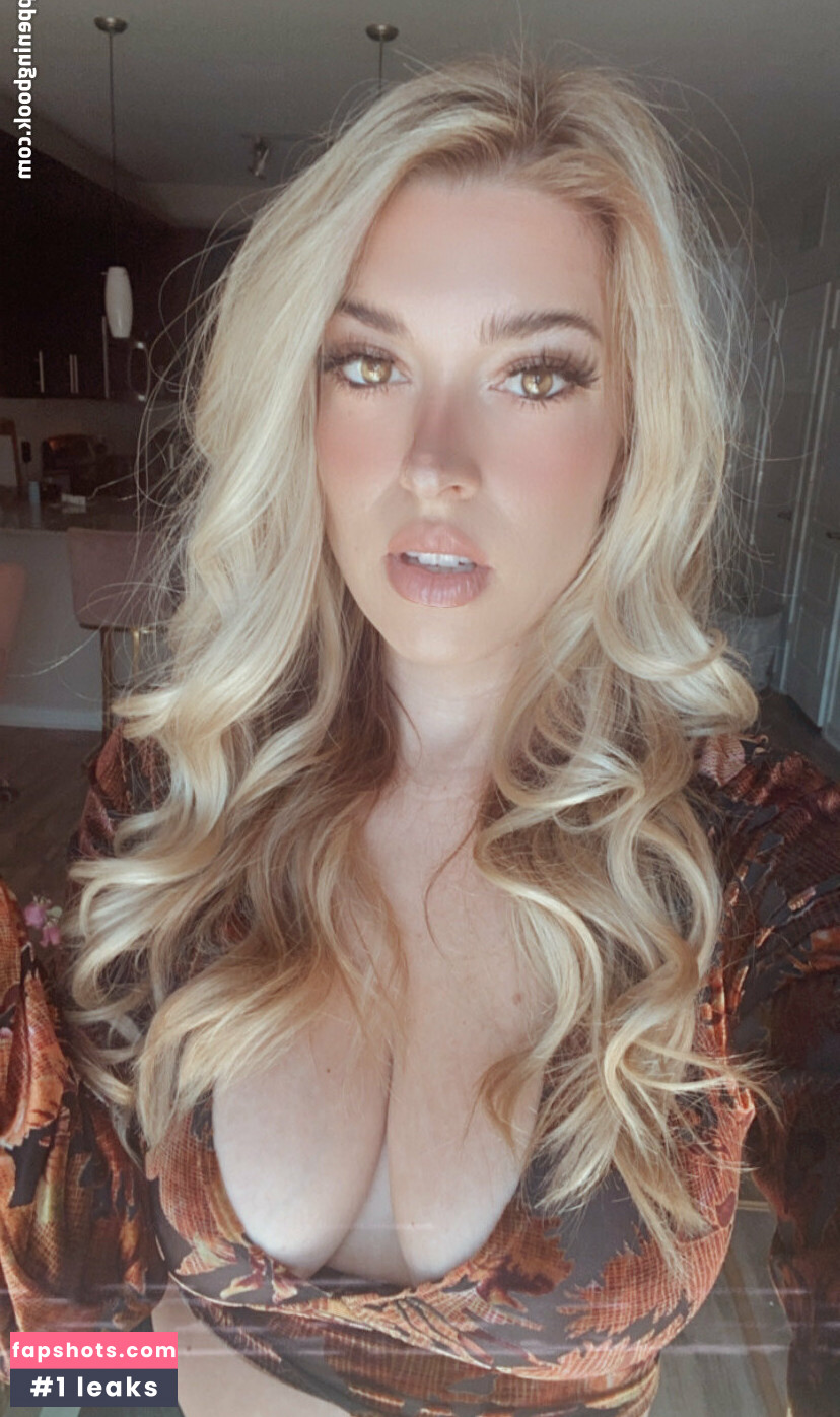 Taylor Mathis Nude Leaks OnlyFans Photos #15 - LeakJerk