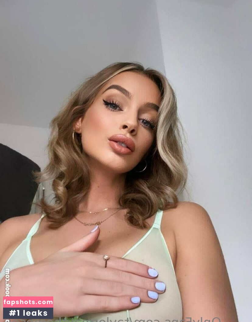 Taylor May Thompson gallery photo #45