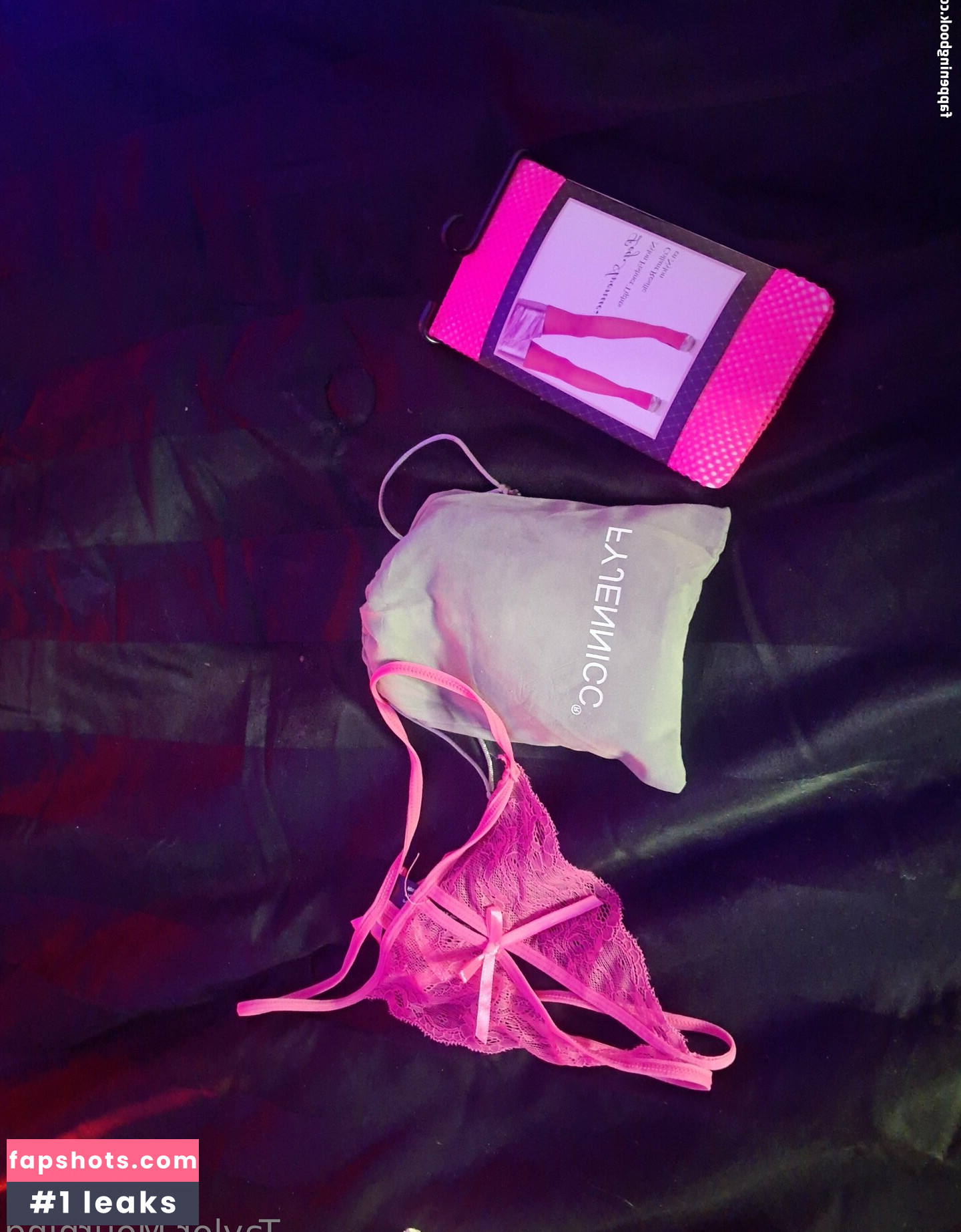 taylor_mourning Nude Leaks OnlyFans Photos #3 - LeakJerk