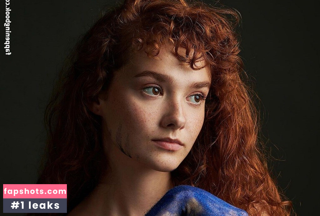 Taylor Richardson gallery photo #3