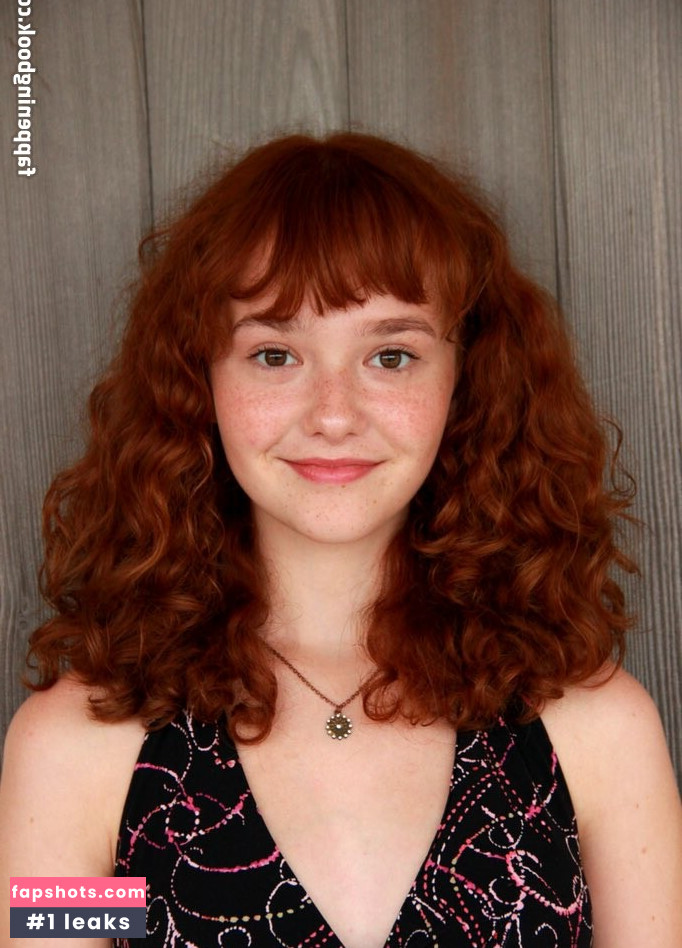 Taylor Richardson gallery photo #4