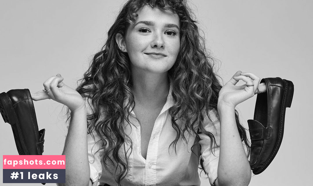 Taylor Richardson gallery photo #34